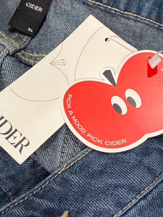 CIDER Denim Mid-Rise Wide Leg Cargo Bermuda Shorts Dark Wash Women XL - Picture 7 of 9